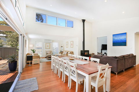 Calming Waters - Pet Friendly - Community Pool - Surfers Paradise Gold Coast 7