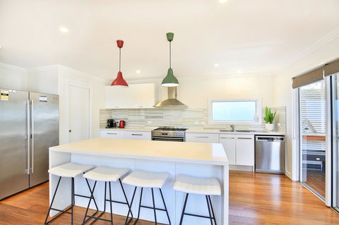 Calming Waters - Pet Friendly - Community Pool - Surfers Paradise Gold Coast 4