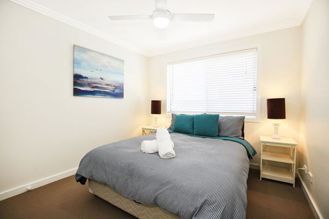 Calming Waters - Pet Friendly - Community Pool - Surfers Paradise Gold Coast 17