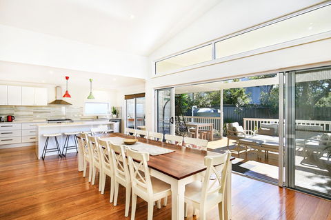 Calming Waters - Pet Friendly - Community Pool - Surfers Paradise Gold Coast 0