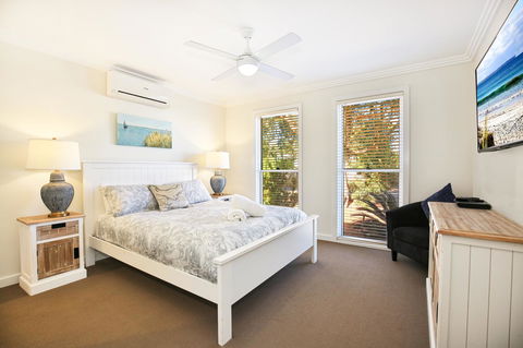 Calming Waters - Pet Friendly - Community Pool - Surfers Paradise Gold Coast 5