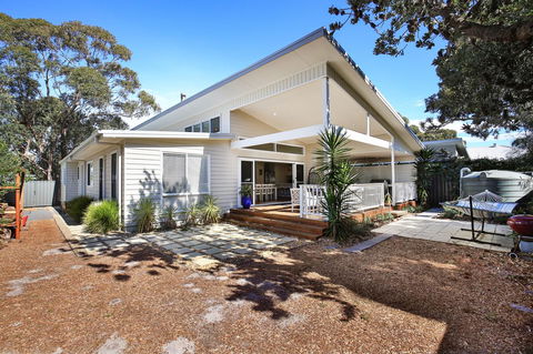 Calming Waters - Pet Friendly - Community Pool - Surfers Paradise Gold Coast 32