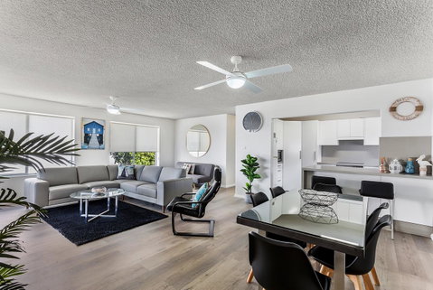 Laman Lodge, Unit 2, 15 Laman Street - Surfers Paradise Gold Coast 2