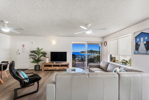 Laman Lodge, Unit 2, 15 Laman Street - Surfers Paradise Gold Coast 0