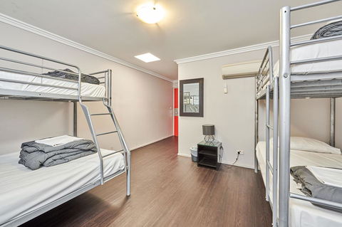 Nomads Byron Bay Backpackers - Surfers Paradise Gold Coast 34