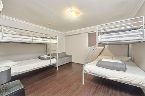 Nomads Byron Bay Backpackers - Surfers Paradise Gold Coast 32