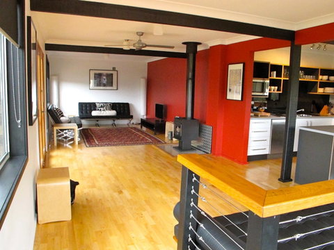 Pendeli Beach House - Surfers Paradise Gold Coast 2