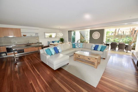 East On Byron - Surfers Paradise Gold Coast 19