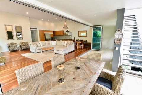 East On Byron - Surfers Paradise Gold Coast 14