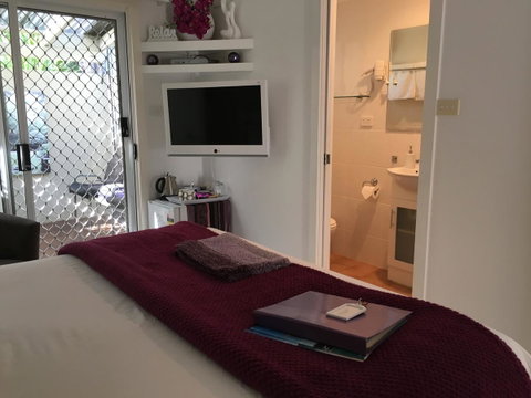 Nelson Bay Bed & Breakfast - Surfers Paradise Gold Coast 21