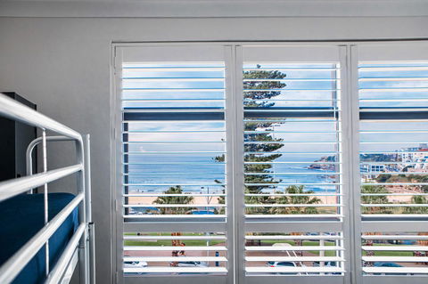 Wake Up! Bondi Beach - Surfers Paradise Gold Coast 18