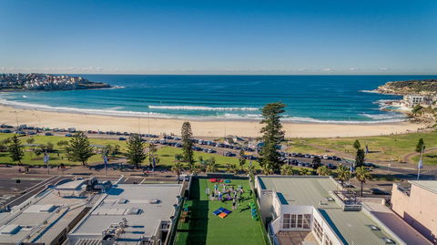 Wake Up! Bondi Beach - Surfers Paradise Gold Coast 0