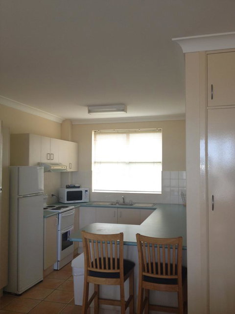Oxley Cove Holiday Apartment - Surfers Paradise Gold Coast 2