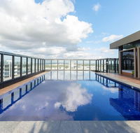 Japanese Style waterfront apt wt rooftop pool - Surfers Paradise Gold Coast