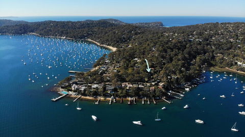 Refuge Cove On Pittwater - Surfers Paradise Gold Coast 1