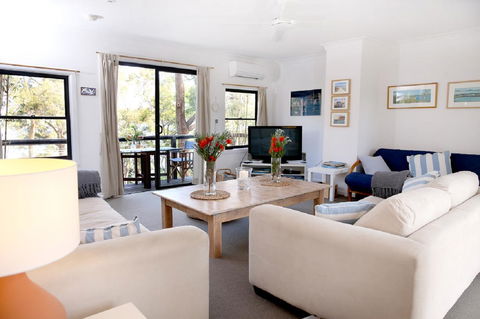 Refuge Cove On Pittwater - Surfers Paradise Gold Coast 5