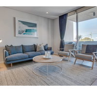 Oceanside Elegance At Superb Home Steps From Sand