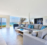 Neptune - Absolute Beachfront - Surfers Paradise Gold Coast