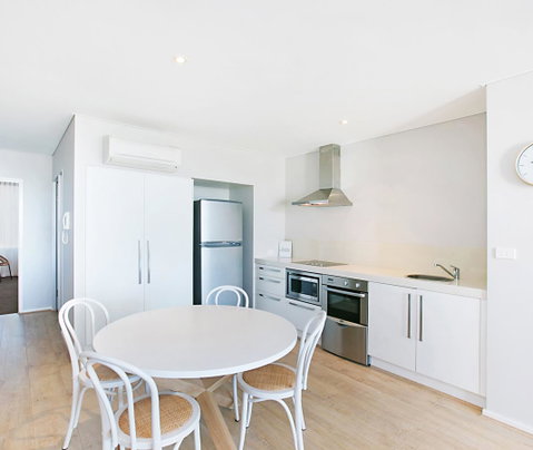 Oaks Nelson Bay Lure Suites - Surfers Paradise Gold Coast 1