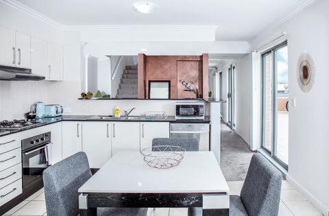 DD Apartments On Darling Harbour - Surfers Paradise Gold Coast 1