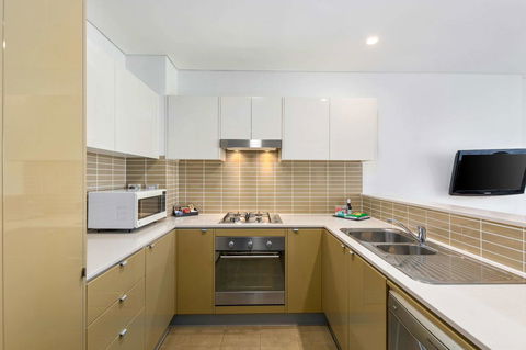 Quality Suites Pioneer Sands - Surfers Paradise Gold Coast 11