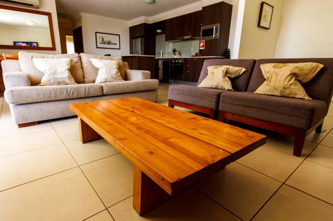 Byron Bay Hotel And Apartments - Surfers Paradise Gold Coast 14