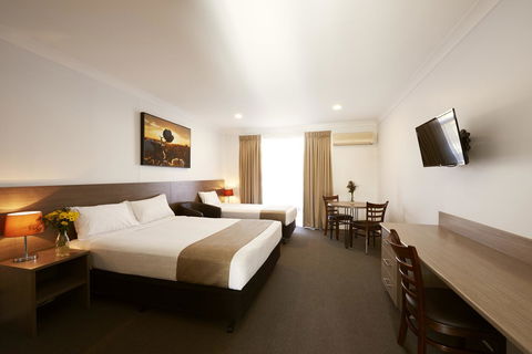 Adelong Motel - Surfers Paradise Gold Coast 0