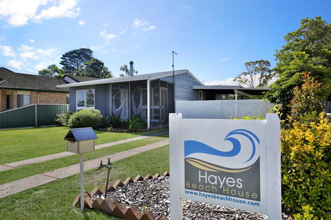Hayes Beach House I Award Winner I 4 Mins To Beach - Surfers Paradise Gold Coast 22