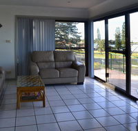 Oxley 8 at Tuncurry - Surfers Paradise Gold Coast