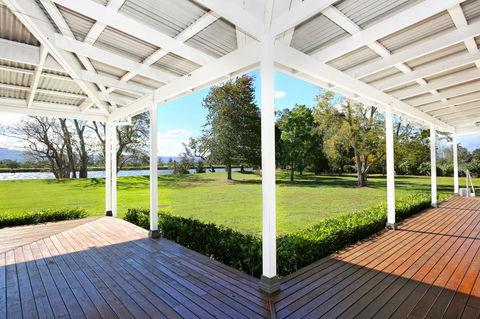 Terara Riverside Retreat - Surfers Paradise Gold Coast 37