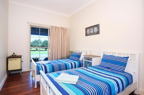 Terara Riverside Retreat - Surfers Paradise Gold Coast 9