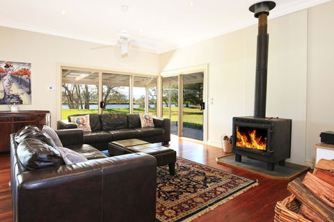 Terara Riverside Retreat - Surfers Paradise Gold Coast 0