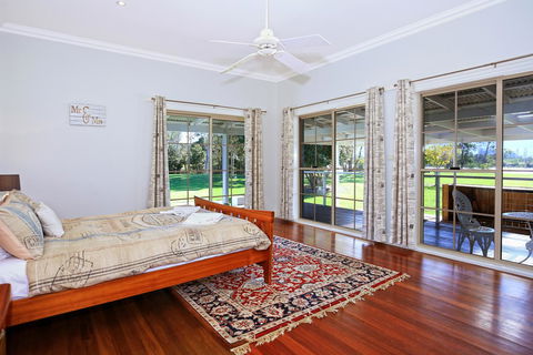 Terara Riverside Retreat - Surfers Paradise Gold Coast 4