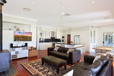 Terara Riverside Retreat - Surfers Paradise Gold Coast 6