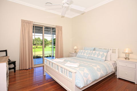 Terara Riverside Retreat - Surfers Paradise Gold Coast 11