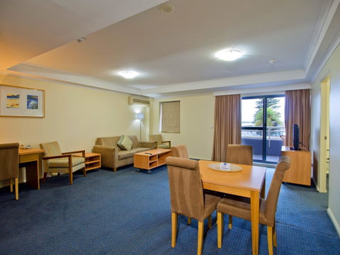 Oaks The Entrance Waterfront Suites - Surfers Paradise Gold Coast 8
