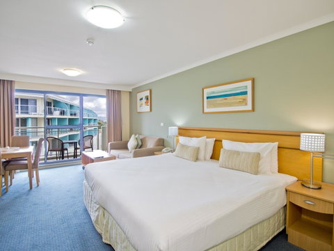 Oaks The Entrance Waterfront Suites - Surfers Paradise Gold Coast 10