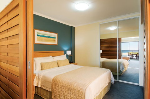 Oaks The Entrance Waterfront Suites - Surfers Paradise Gold Coast 3
