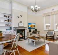 Oversized 2 Bedroom Manly Beach House - Surfers Paradise Gold Coast