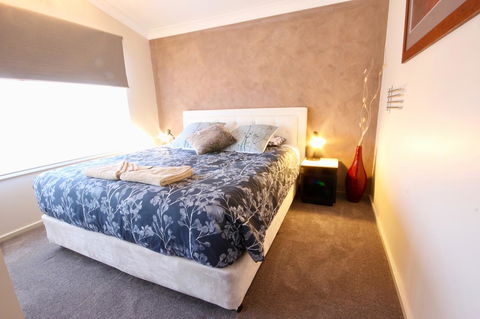 Full Circle Apartments - Surfers Paradise Gold Coast 2