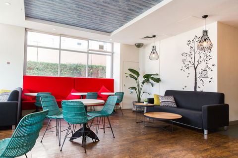 Ibis Sydney Darling Harbour - Surfers Paradise Gold Coast 10