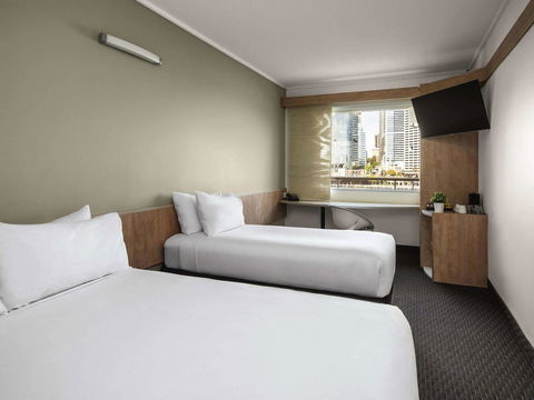 Ibis Sydney Darling Harbour - Surfers Paradise Gold Coast 42