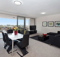 The Junction Palais - Modern and Spacious 2BR Bondi Junction Apartment Close to Everything - Surfers Paradise Gold Coast