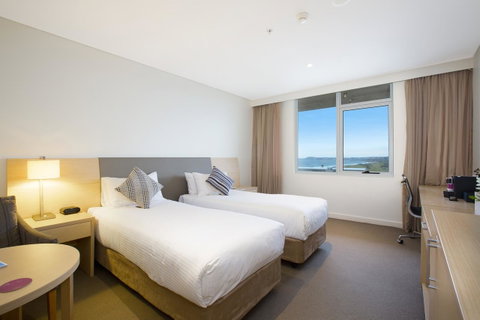 Sage Hotel Wollongong - Surfers Paradise Gold Coast 3