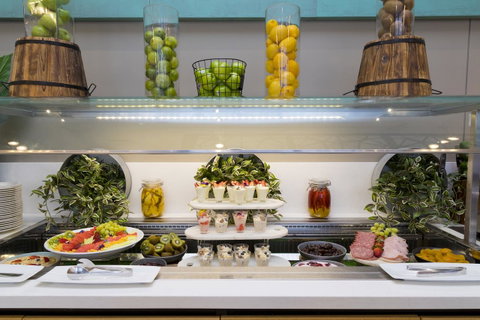 Sage Hotel Wollongong - Surfers Paradise Gold Coast 16