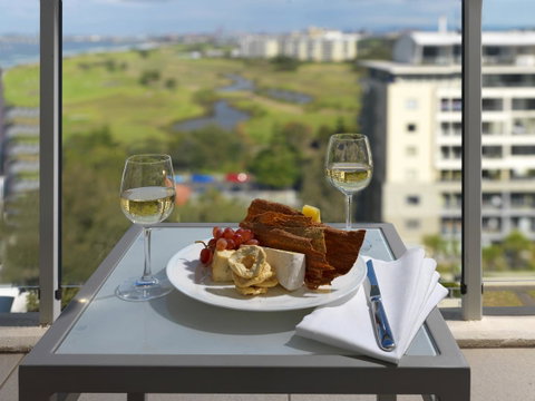 Sage Hotel Wollongong - Surfers Paradise Gold Coast 8