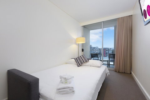 Sage Hotel Wollongong - Surfers Paradise Gold Coast 4