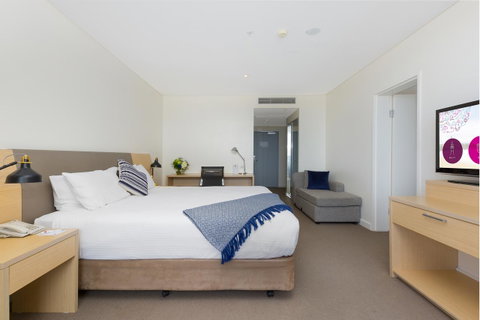 Sage Hotel Wollongong - Surfers Paradise Gold Coast 40