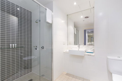 Sage Hotel Wollongong - Surfers Paradise Gold Coast 7