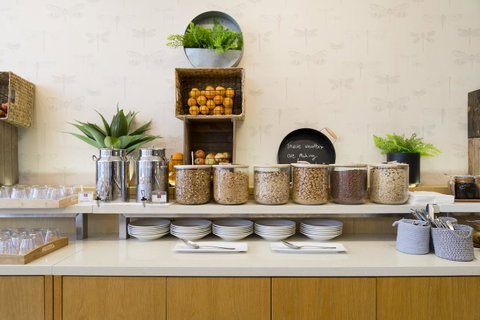 Sage Hotel Wollongong - Surfers Paradise Gold Coast 14